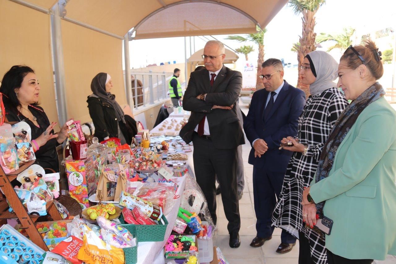 "عمان العربية" تستضيف فعاليات "سوق كرم" و "مبادرة احنا بكرا"5