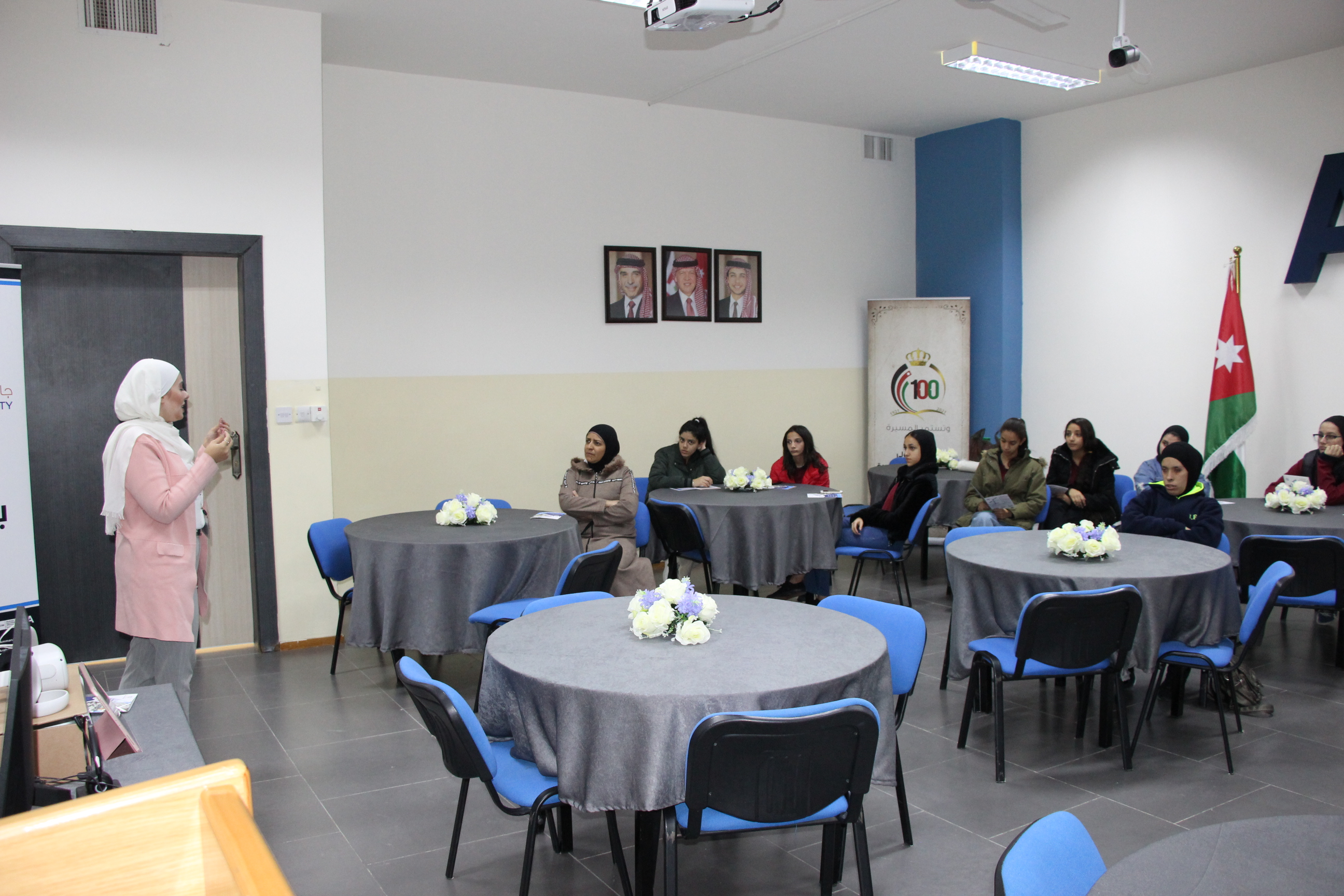 "عمان العربية" تستقبل طلبة مدرسة أكاديمية فخر المستقبل الدولية 2