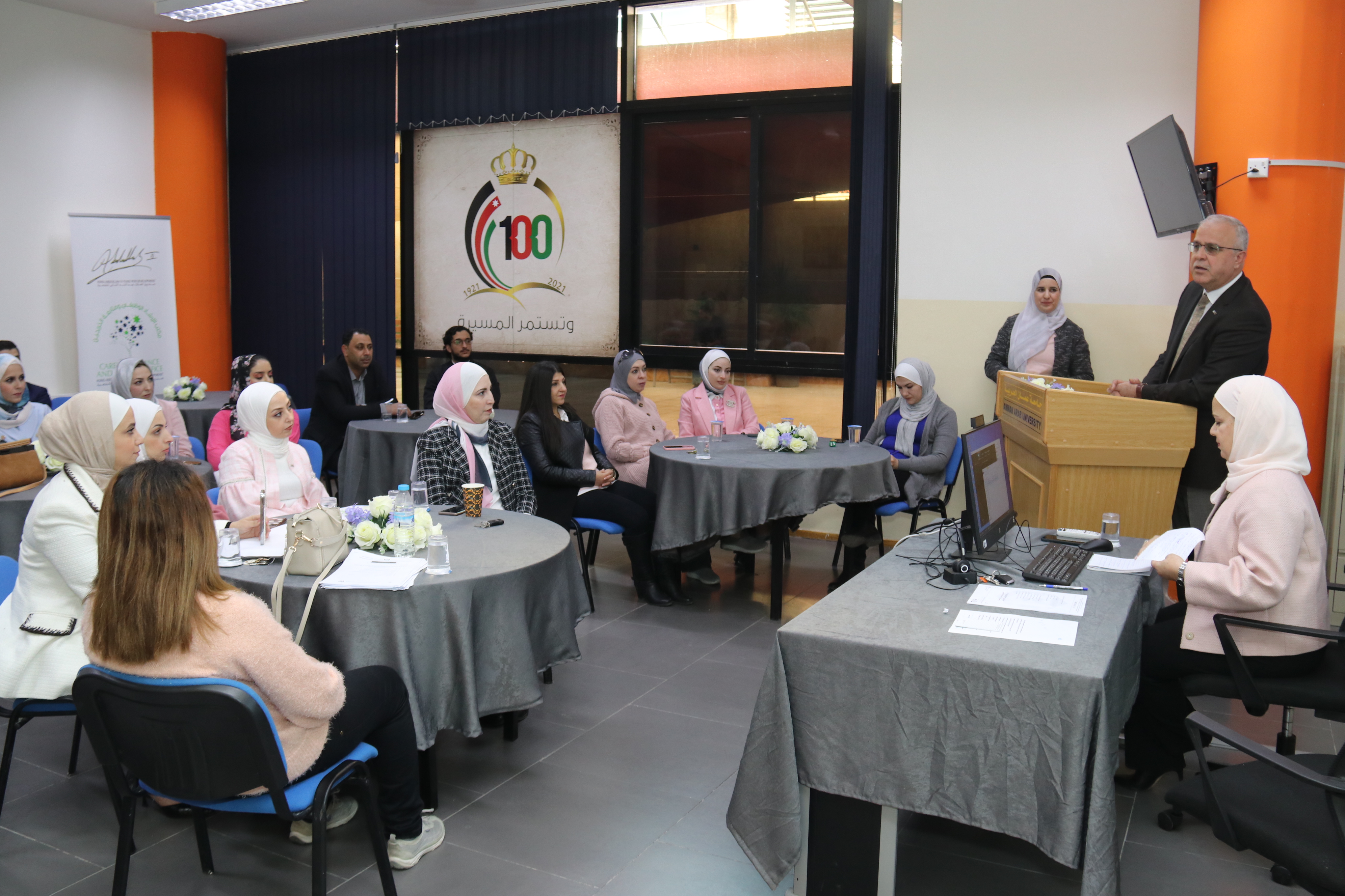 لقاء خريجي كلية الصيدلة في "عمان العربية"4