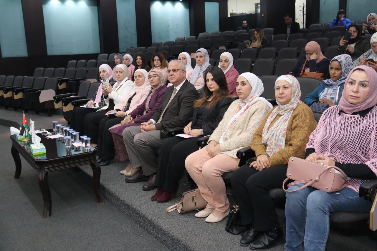 يوم توعوي بسرطان الثدي في جامعة عمان العربية3