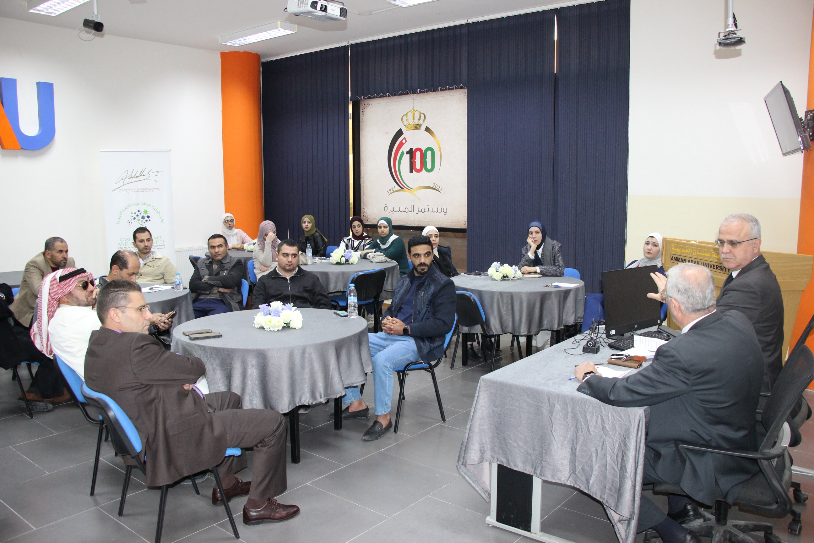 "عمان العربية" تلتقي بخريجي كلية الآداب والعلوم3