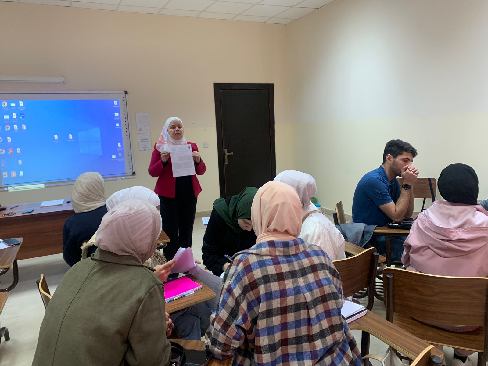 ورشة "أسس الكتابة الأكاديمية في البحث العلمي" لطلبة صيدلة عمان العربية2