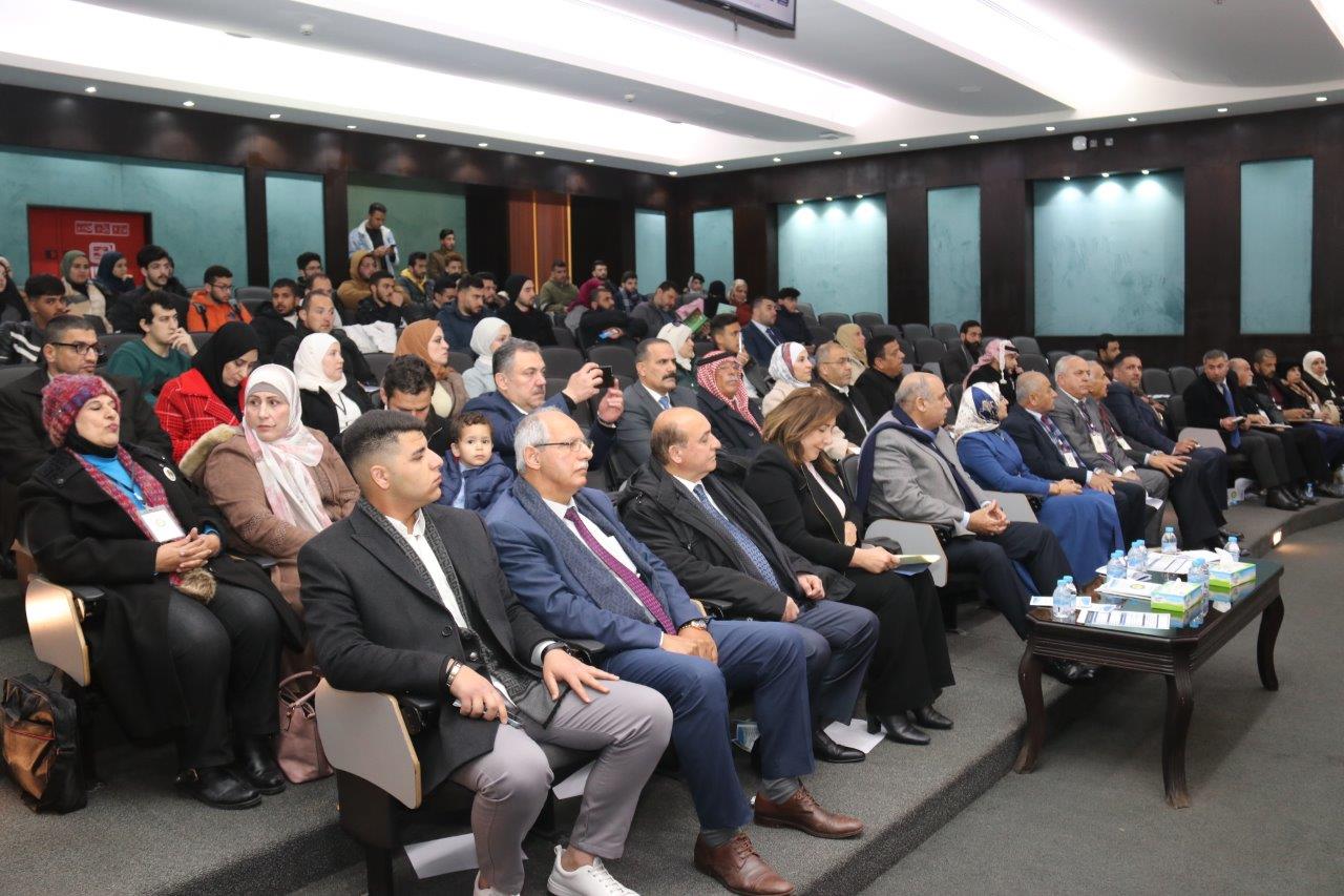 عزايزة يرعى مؤتمر الشباب الأردني الثالث في جامعة عمّان العربية12