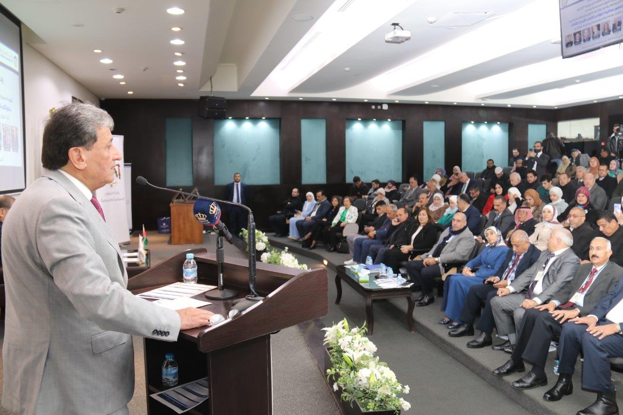 عزايزة يرعى مؤتمر الشباب الأردني الثالث في جامعة عمّان العربية23