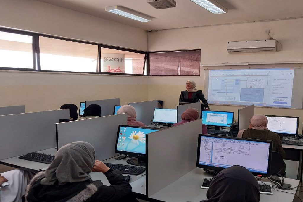 دورة متقدمة في التحليل الإحصائي لطلبة "عمان العربية"2