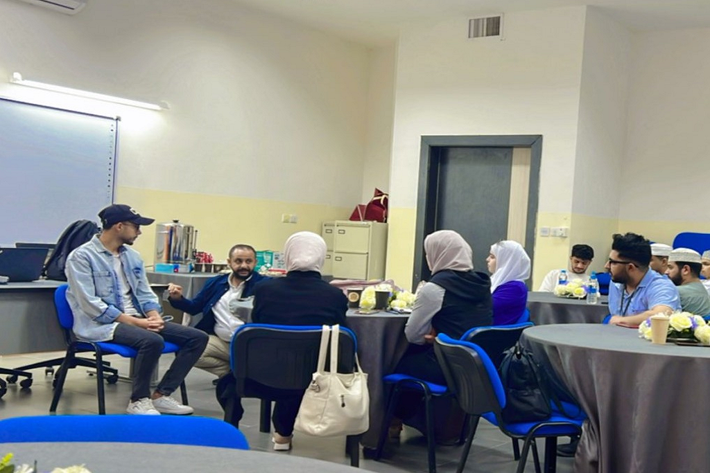 ورشة متخصصة حول اتيكيت التعامل مع ذوي الإعاقة لطلبة "عمان العربية"2
