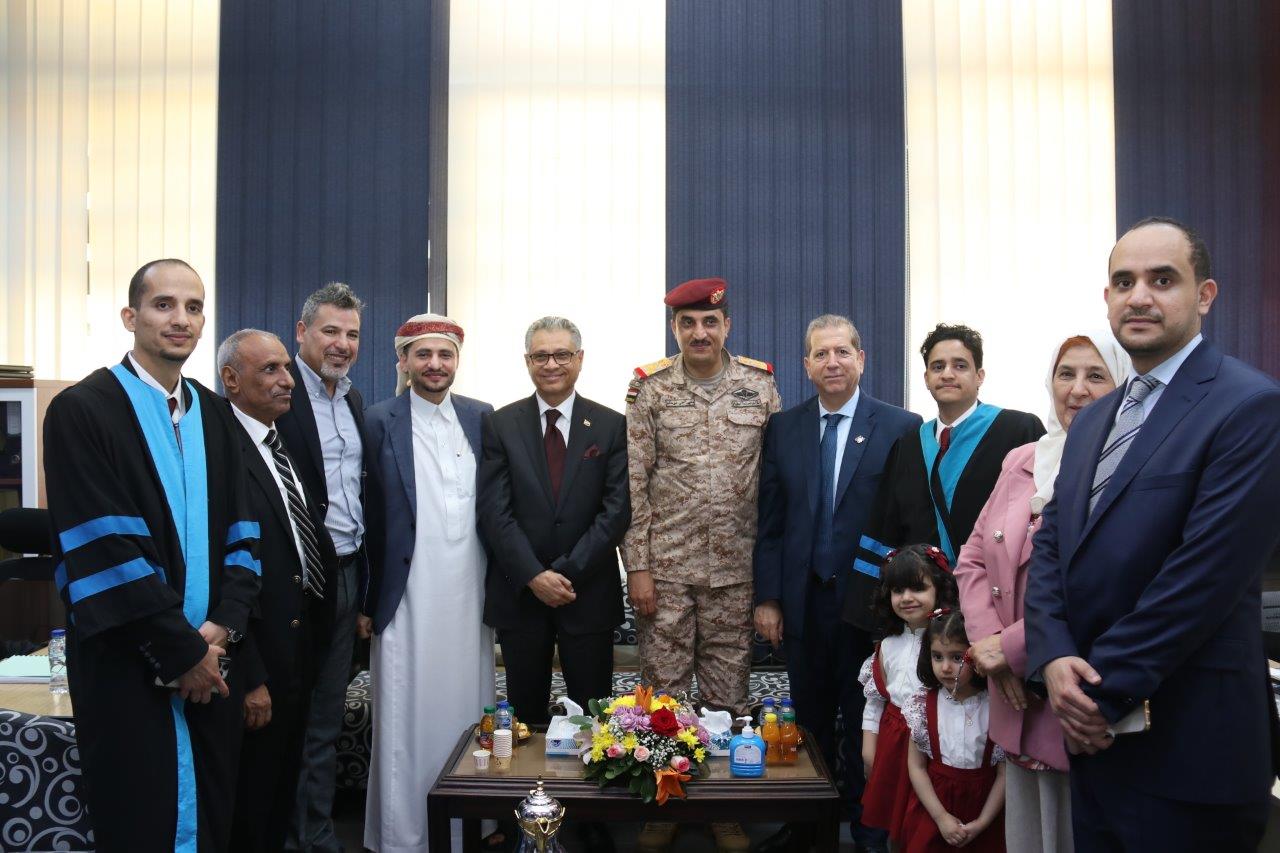 بحضور السفير اليمني مناقشة رسائل ماجستير في "عمان العربية" لطلبة يمنيين 15