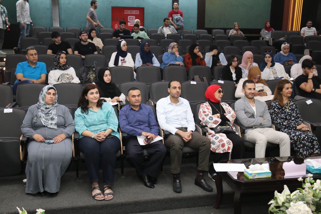 ندوة علمية بعنوان "منشورات بحثية" لطلبة جامعة عمان العربية7