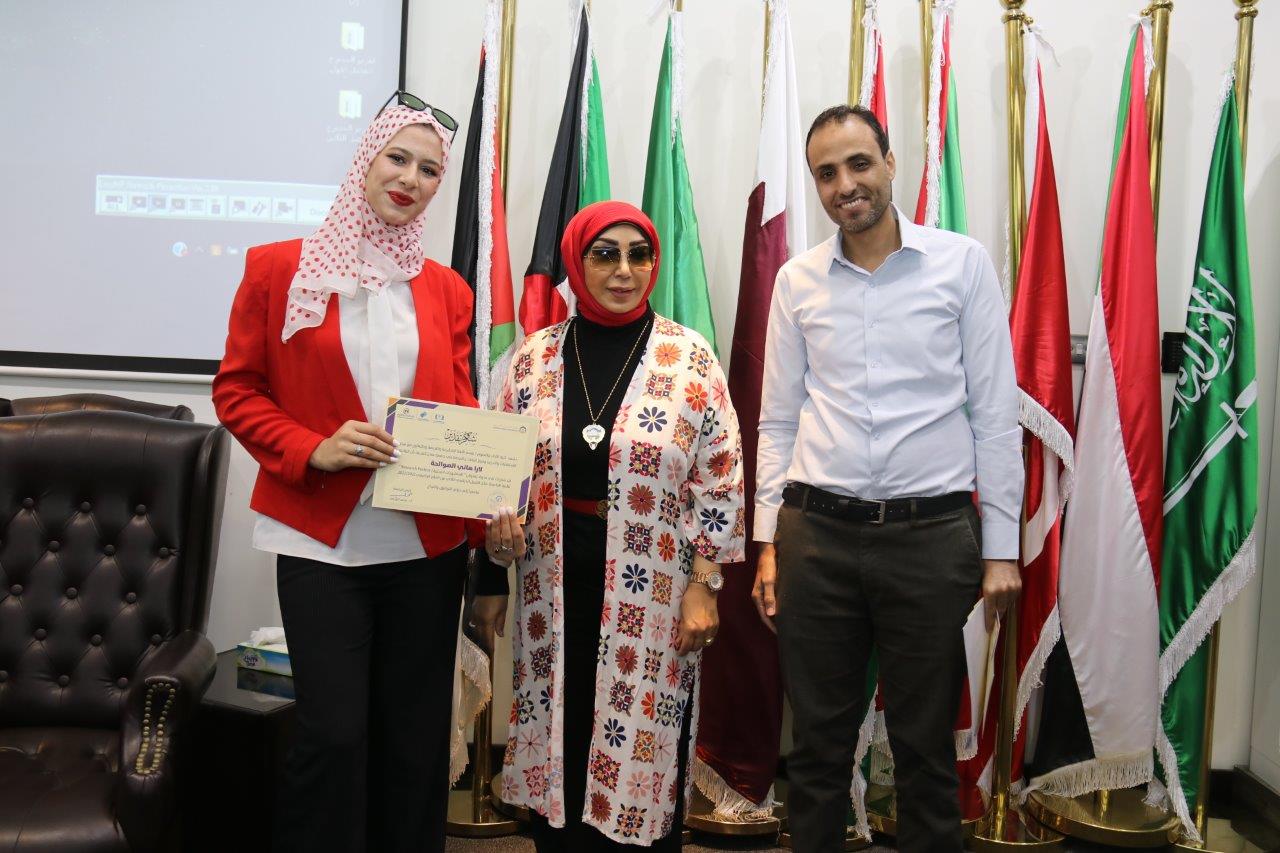 ندوة علمية بعنوان "منشورات بحثية" لطلبة جامعة عمان العربية9