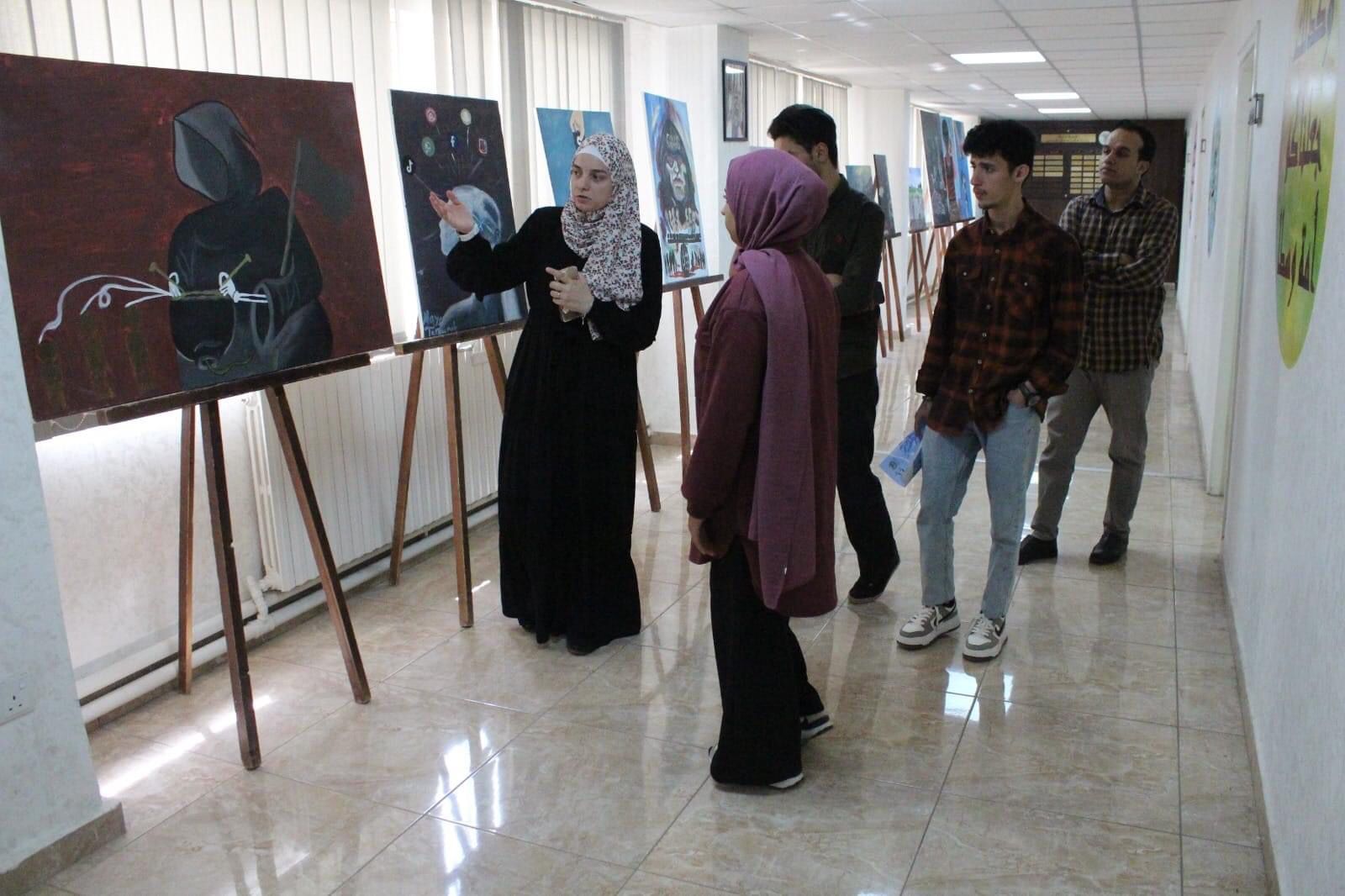 وفد طلابي من "عمان العربية" يزور مركز السلم المجتمعي1