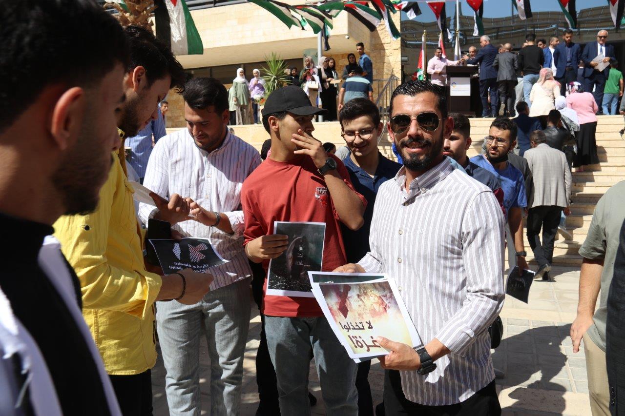 وقفة تضامنية في "عمان العربية" مع الأشقاء في غزة الصمود 10