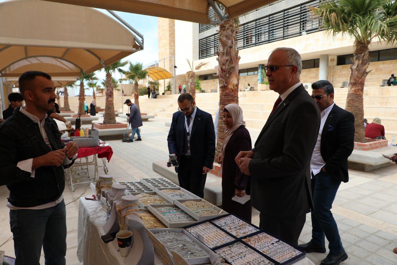 بازار مزن عمان العربية الخيري الثاني لدعم المجتمع المحلي 9