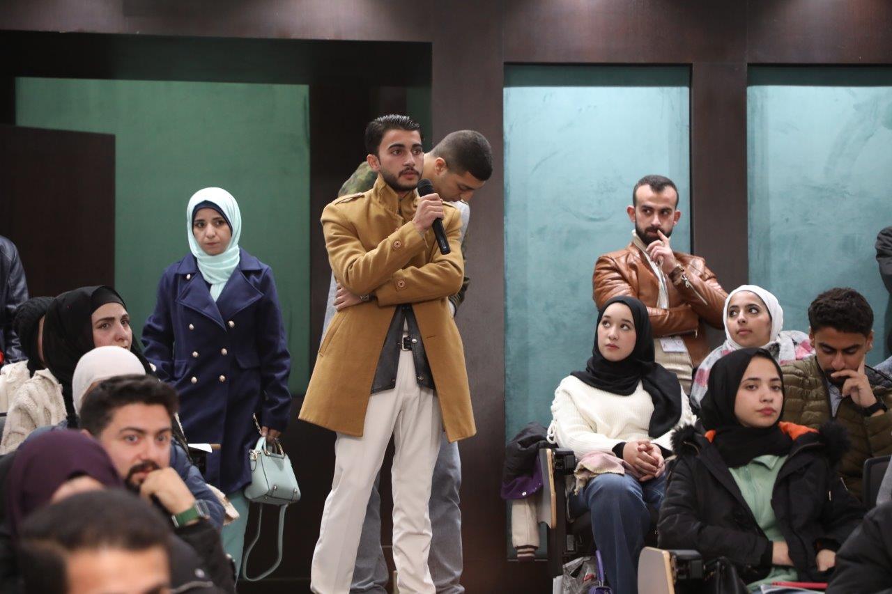 ندوة حوارية في جامعة عمان العربية بعنوان: "حرب غزة.. أبعاد ودلالات" 17