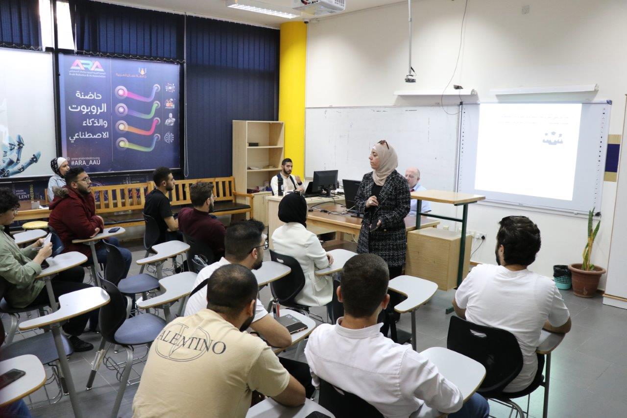 طلبة كلية العلوم الحاسوبية والمعلوماتية في "عمان العربية" يطلعون على تجربة شركة Step by Step 1