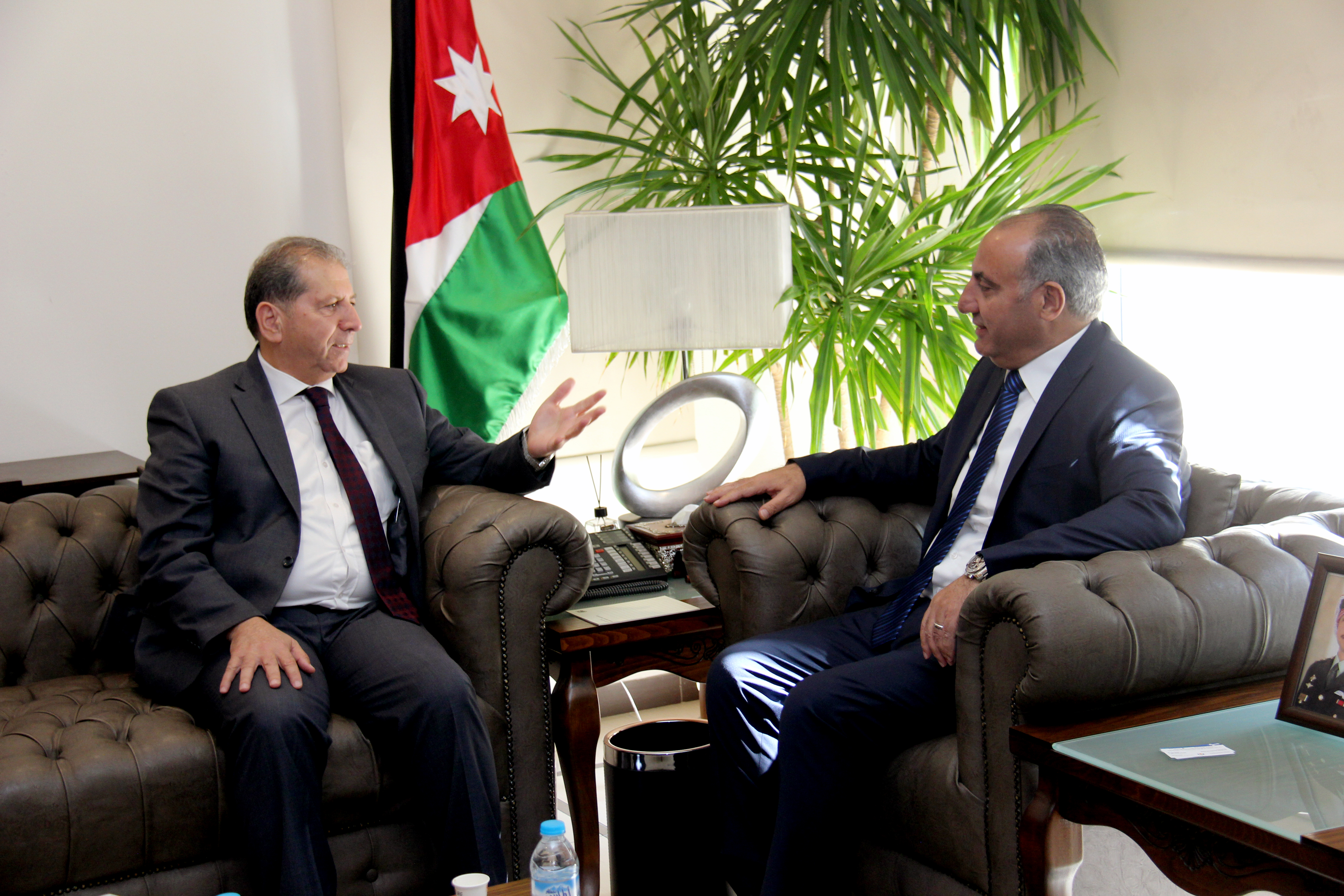 رئيس "عمان العربية" يبحث سبل التعاون مع أمانة عمان الكبرى1