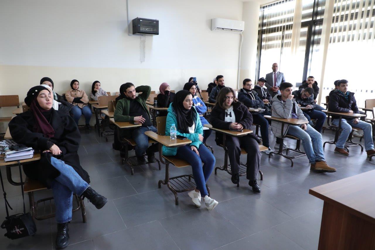 ورشة توعوية بعنوان "احتياجات سوق العمل وكيفية الاستعداد لحياة ما بعد التخرج" في "جامعة عمان العربية"5