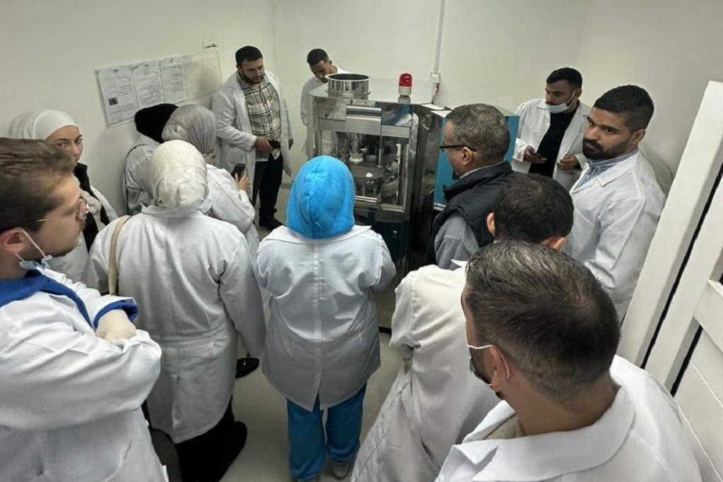 تعزيز التعليم العملي والمهني في صيدلة جامعة عمان العربية2