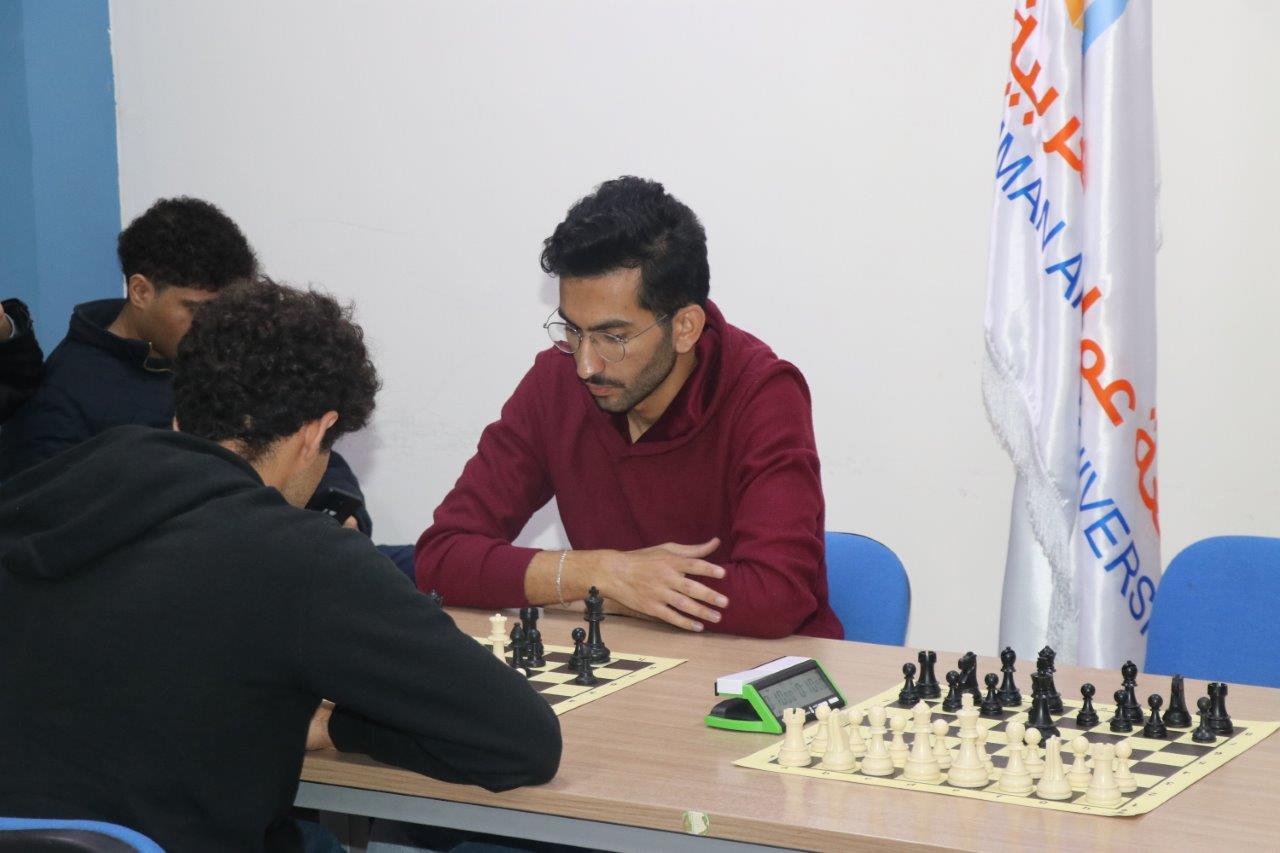 طلبة "عمان العربية" يتنافسون خلال بطولة شطرنج على مستوى الجامعة2