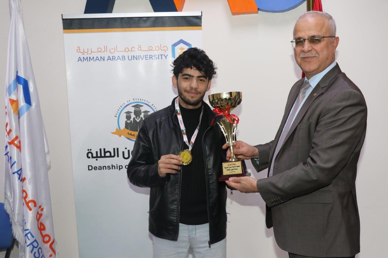طلبة "عمان العربية" يتنافسون خلال بطولة شطرنج على مستوى الجامعة13