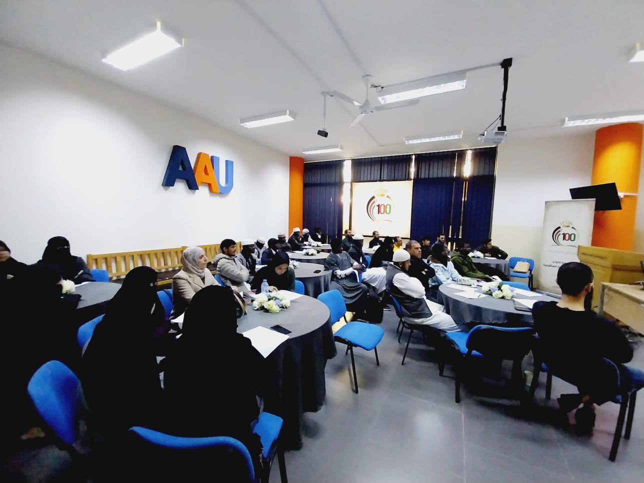 دورة تدريبية بأحكام وتجويد القرآن الكريم لطلبة جامعة عمان العربية1