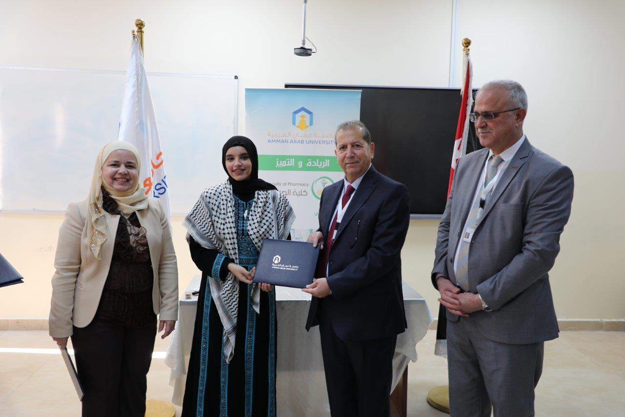 صيدلة "عمان العربية" تحتفي بالتنوع الثقافي للطلبة في يوم" الطب التقليدي بين الشعوب"19