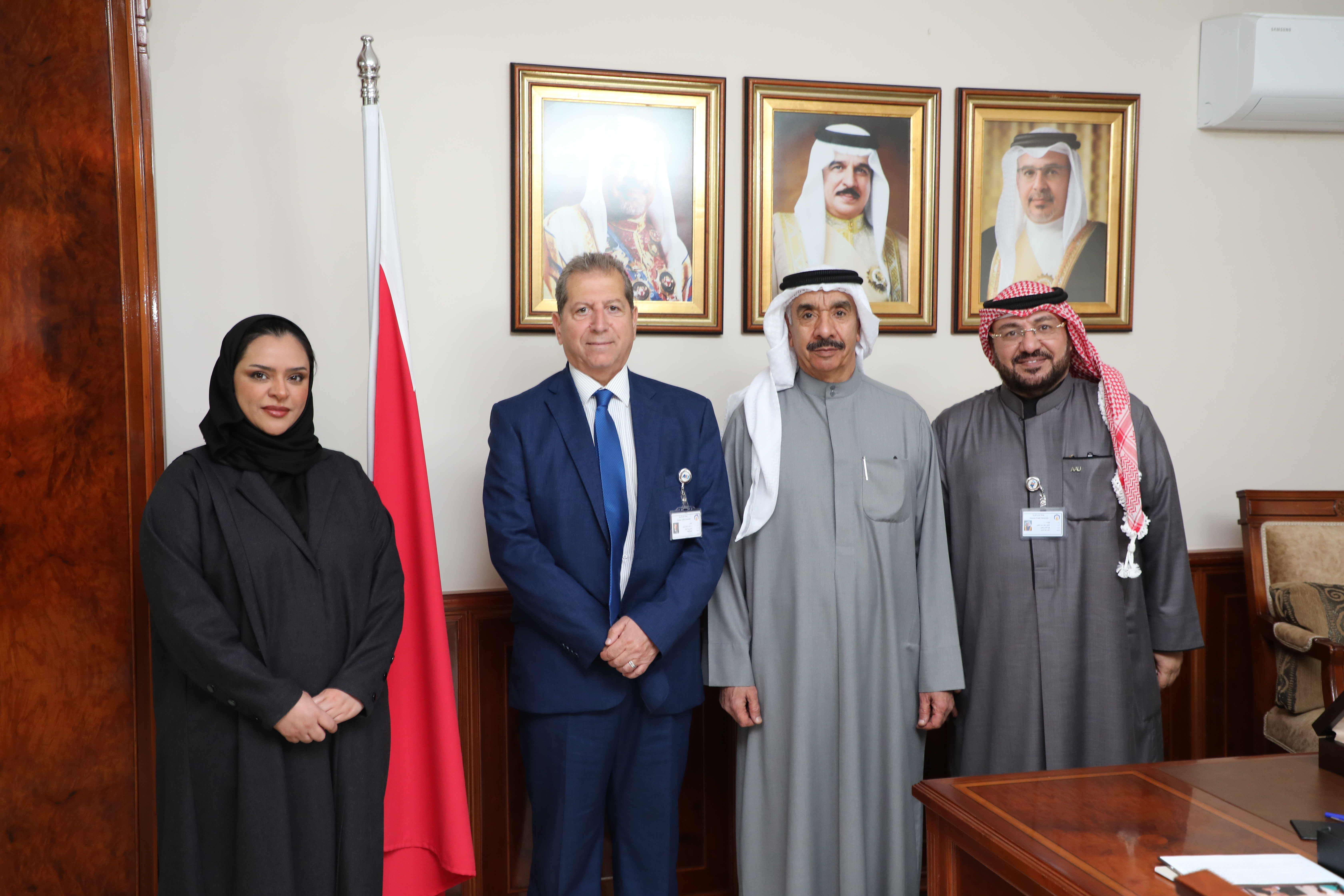 رئيس جامعة عمان العربية يزور سفارة مملكة البحرين2