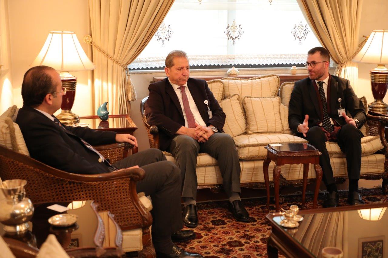 الوديان يبحث سبل التعاون المشتركة بين "عمان العربية" والسفارة التركية في الأردن4