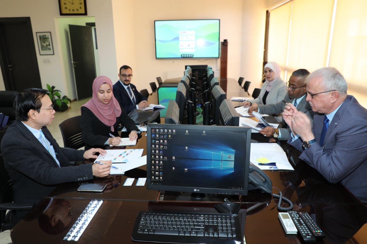 مباحثات لتعزيز التعاون الأكاديمي بين "عمان العربية" وسفارة مملكة تايلند5