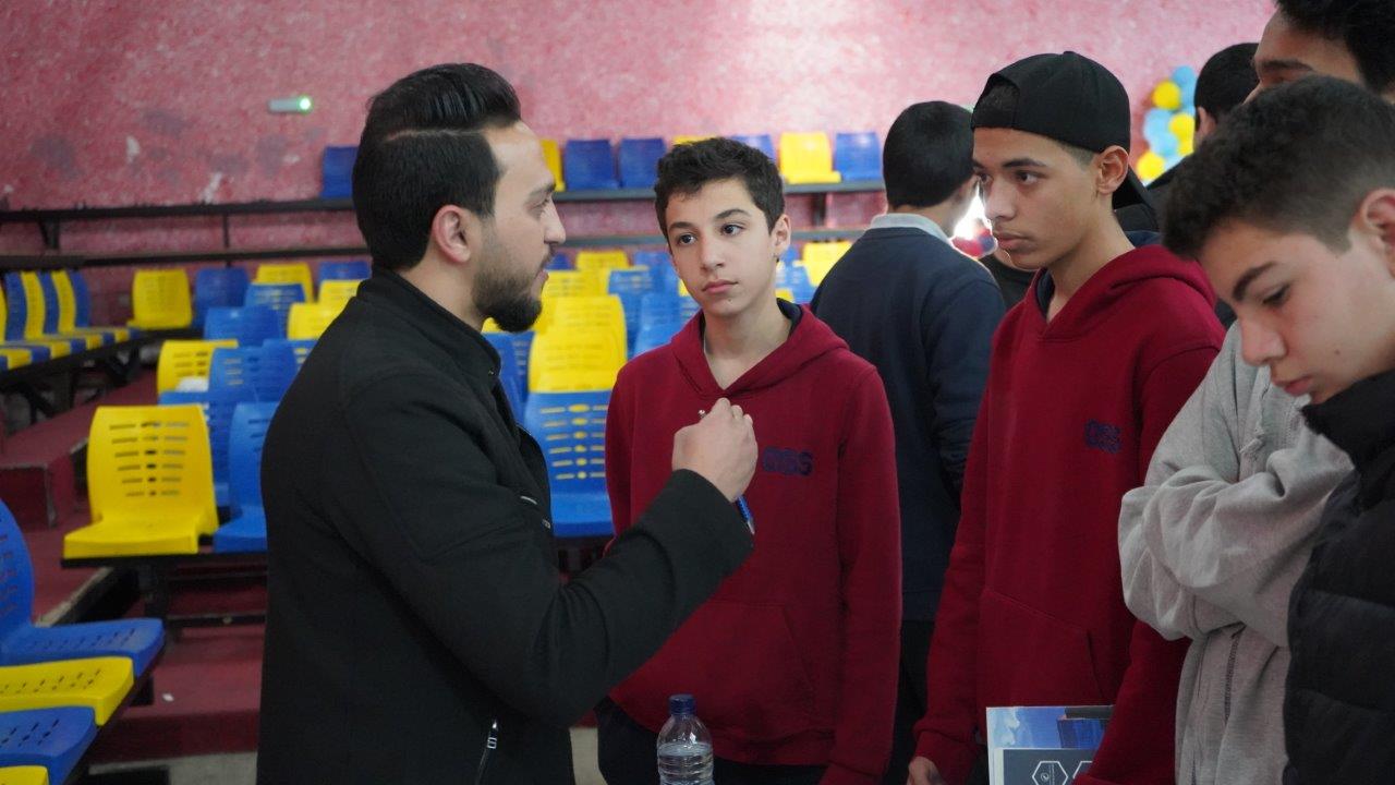"عمان العربية" تشارك بمعرض "طريقك إلى المستقبل" في المدارس العمرية5